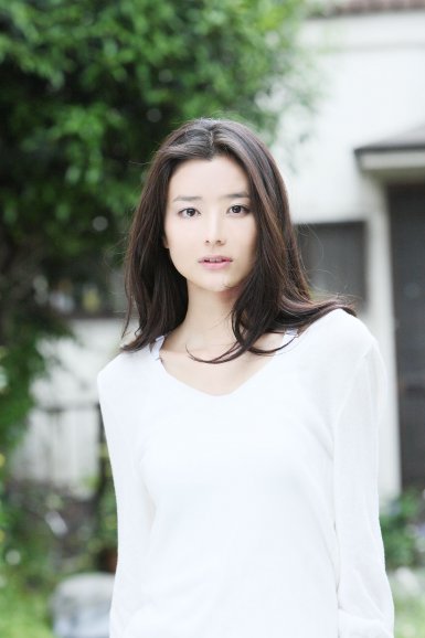 VAR抢镜本泽马破门阿森西奥替补绝杀 皇马2-1客胜阿贾克斯:猎趣TV官网(图1) 足球赛事